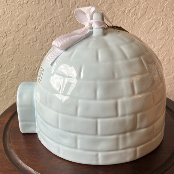 Rae Dunn: Ice Blue “Winter Wonderland” Igloo Bird House - Picture 6 of 16